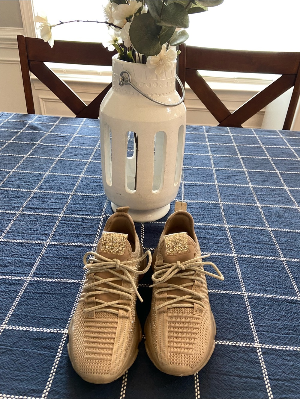 Steve Madden gold glitter sneakers size 3M, 34 EU